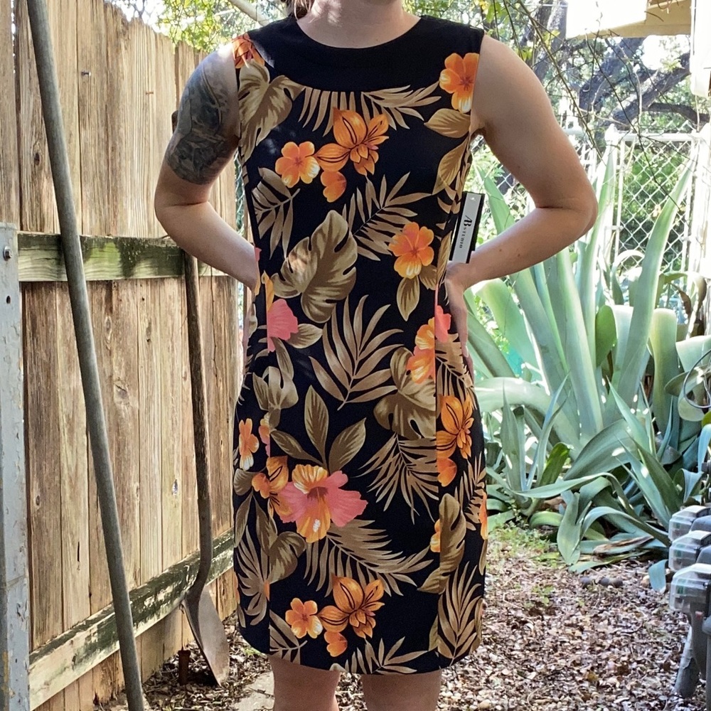 Fitted Tropical Drese size 4 NWT
